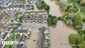 Dredging 'a sticking plaster' flooded residents told