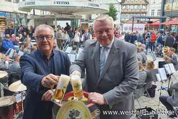 „O' zapft is“ auf dem Huxori-Markt in Höxter