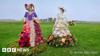 Stonehenge dahlia sculptures recreate Victorian shows