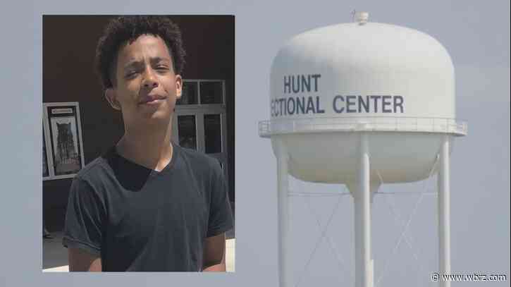 Mother says inmate at center of excessive force investigation was beaten while handcuffed