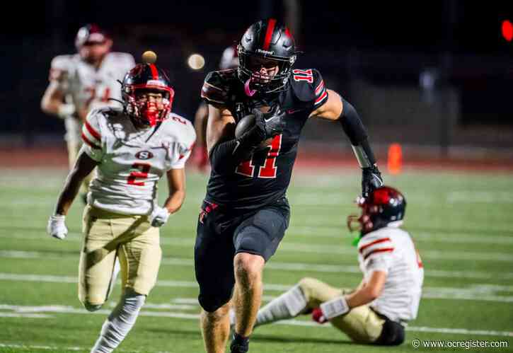 Troy football charges past Segerstrom with 4 TD catches by Vander Ploog