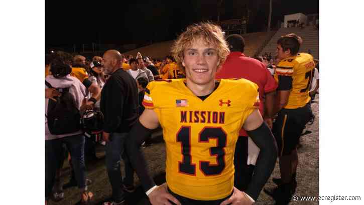 Vance Spafford and Mission Viejo football look unstoppable in win over Chaparral