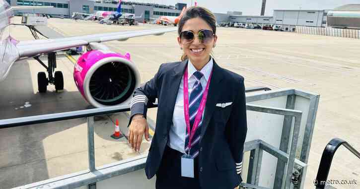 I’m a female pilot but I get mistaken for cabin crew every single day