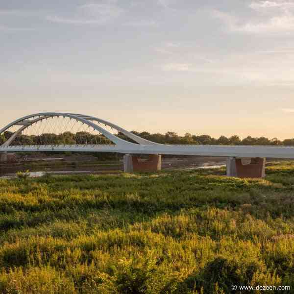 Knight Architects reinstates historic Germany-Poland border crossing with simple and elegant" bridge