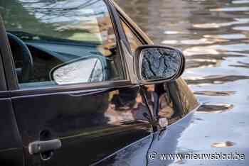 Wat moet je doen als je met je wagen in het water belandt? “De basis van alles is rust bewaren”