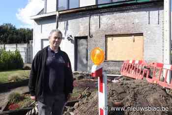 Gezin van Mario (49) krijgt opvang bij broer en vrienden nadat woning vuur vat bij aanrijding: “We hopen rond Nieuwjaar terug te kunnen keren”