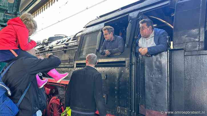 Stoomtrein komt aan in Den Bosch: 'Lekker vieze handen, het hoort erbij'