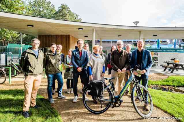 De Lilse Bergen opent gloednieuw fietsservicepunt: “Bezoekers kunnen hier rusten en fiets opladen en herstellen”