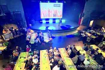 Vierhonderdvijftig vrijwilligers vieren ‘hun’ feest in ’t Paenhuys