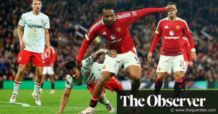 Ten Hag places faith in United’s youth revolution but the stakes are high | Will Unwin