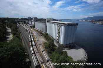 Tentative deal reached in Metro Vancouver grain strike, federal minister says