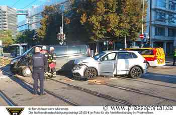 FW-M: E-Call meldet Verkehrsunfall (Berg am Laim)