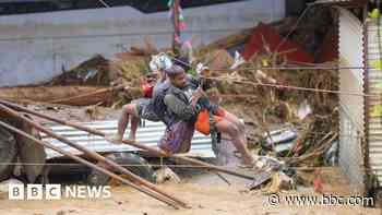 People 'jump from roof to roof' as floods kill 120 in Nepal