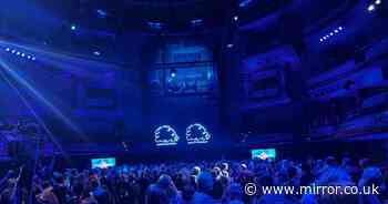 'Please stay!' Rishi Sunak holds 'thank you' speech in makeshift nightclub full of deluded Tory fans