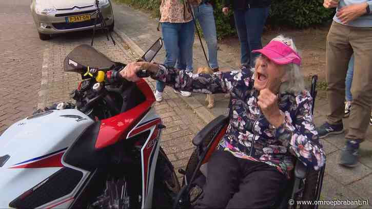 Joke is 94 jaar oud maar houdt enorm van luidruchtige motors