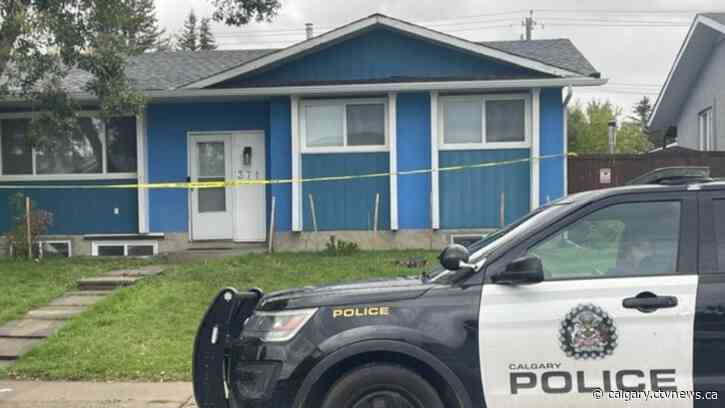 2 people found dead in Calgary home; homicide unit investigating