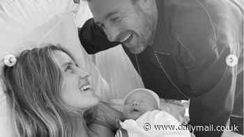 Scott Speedman and fiancée Lindsay Rae Hofmann announce birth of second child on social media