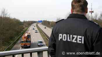 Gegenstand auf die A25 geworfen? Polizei ermittelt