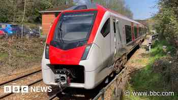 Welsh train staff consider strike action over pay