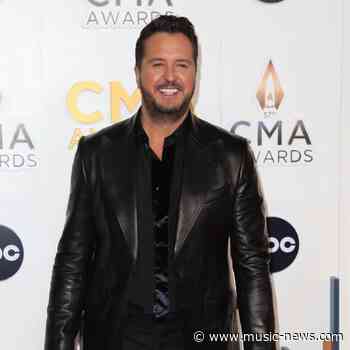 Luke Bryan weighs in on Beyonc&eacute;'s CMA Awards snub