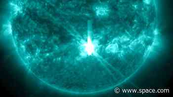 Biggest solar flare since 2017 erupts from sun and Earth is in the firing line (video)