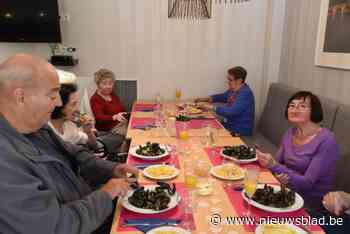 Mosselen met frietjes op Dag van de Bewoner in Kruyenberg