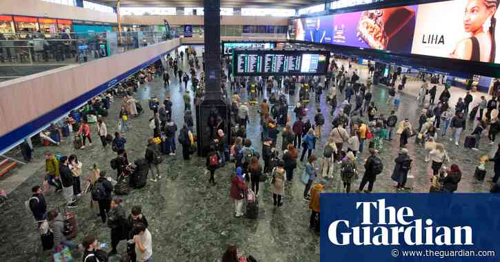 Euston station’s big advertising screens turned off after overcrowding fears