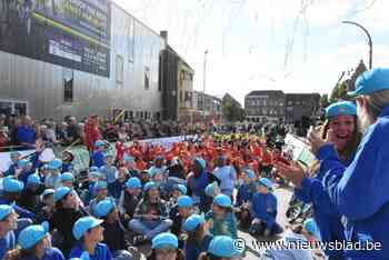 WK Gravel plechtig geopend: Halle vrijdag al overspoeld door honderden gravelrijders