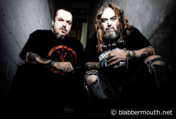 MAX CAVALERA Says He 'Wouldn't Dare' Re-Record SEPULTURA's 'Chaos A.D.' And 'Roots' With His Brother IGOR