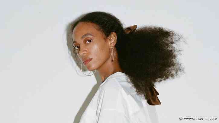 Solange’s Textured Ponytail Is A Certified Classic