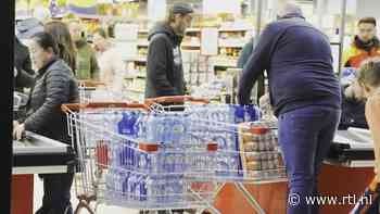 Enorme run op flessen water in Apeldoorn na bericht over vervuild kraanwater