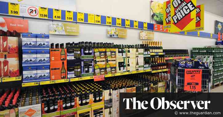 England urged to bring in minimum unit price on alcohol as deaths rise 10% a year