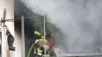 Balkonbrand in Waldkraiburg – Feuerwehren zu „Großbrand“ alarmiert