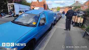 Cars in Day-Lewis film set ticketed by traffic wardens