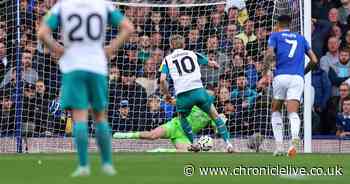 Newcastle United penalty taker decision made after Anthony Gordon miss