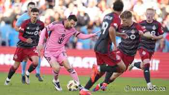 Messi comes on in 2nd half to loud ovation, Inter Miami scores late winner in Toronto