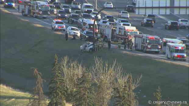 Serious crash impacts traffic on northbound Deerfoot Trail