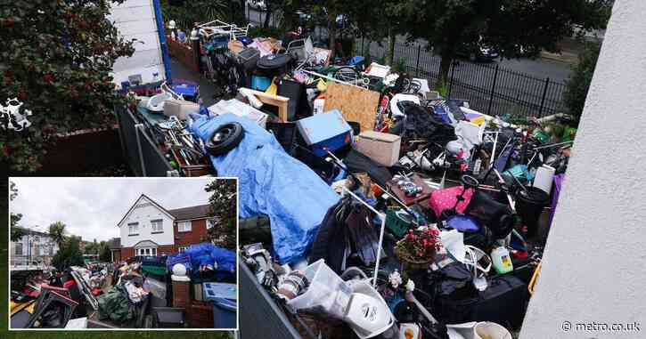 Garden filled with so much junk neighbours say they see rats running around