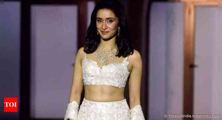 Shraddha’s AWKWARD ramp walk leaves netizens divided