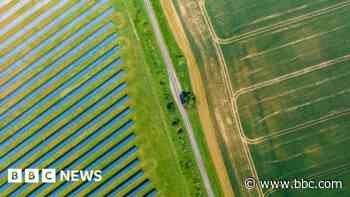 Plans lodged for 3,000-panel solar farm