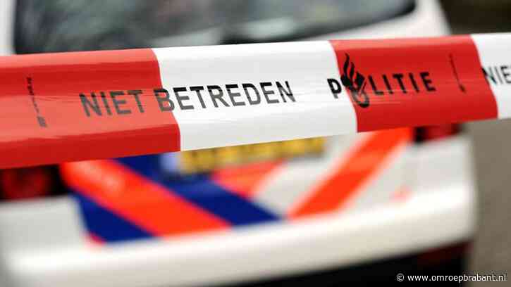 Explosief blaast op klaarlichte dag voordeur uit huis