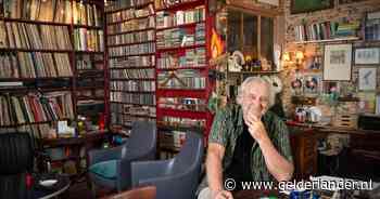 Het leven van Wil Krechting leest als een jongensboek; achtervolgd door nazi’s, op pad met de paus en in bad met Theo Bos