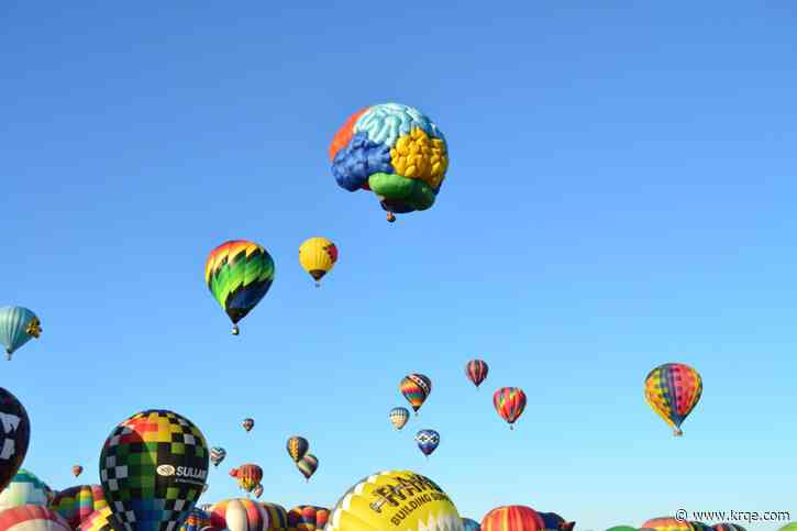 Balloon Fiesta contest accepting photo, digital art entries