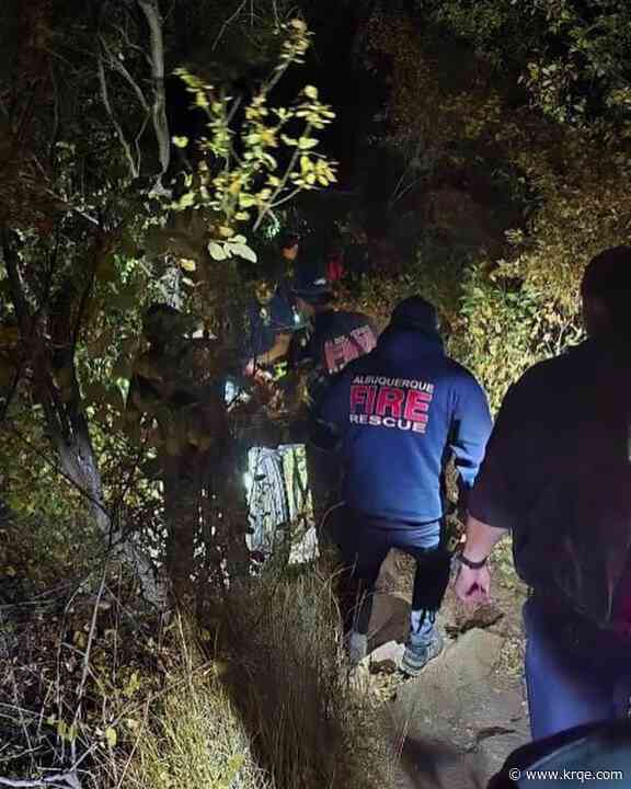 Two hikers rescued from La Luz trail