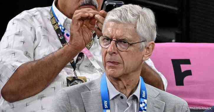 Arsenal fans defend Arsene Wenger after bizarre attack from 00s Premier League rival