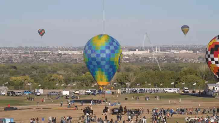 Balloon Fiesta spectator captures collapse of radio tower