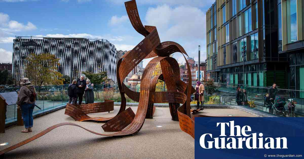 Leeds sculpture celebrates 400 women, from suffragists to boxers