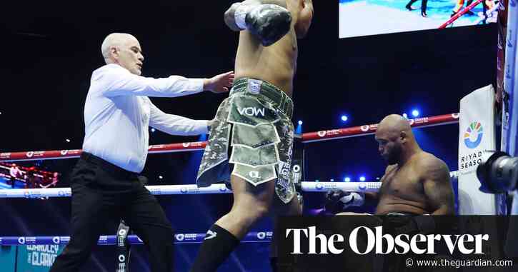 Fabio Wardley stuns Frazer Clarke with first-round KO to retain British title