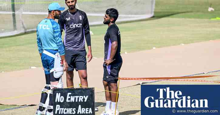 England confidence in stark contrast to turmoil of Pakistan for second Test