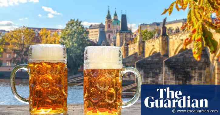 Prague bans night-time pub crawls in bid to attract ‘more cultured, wealthier’ tourists